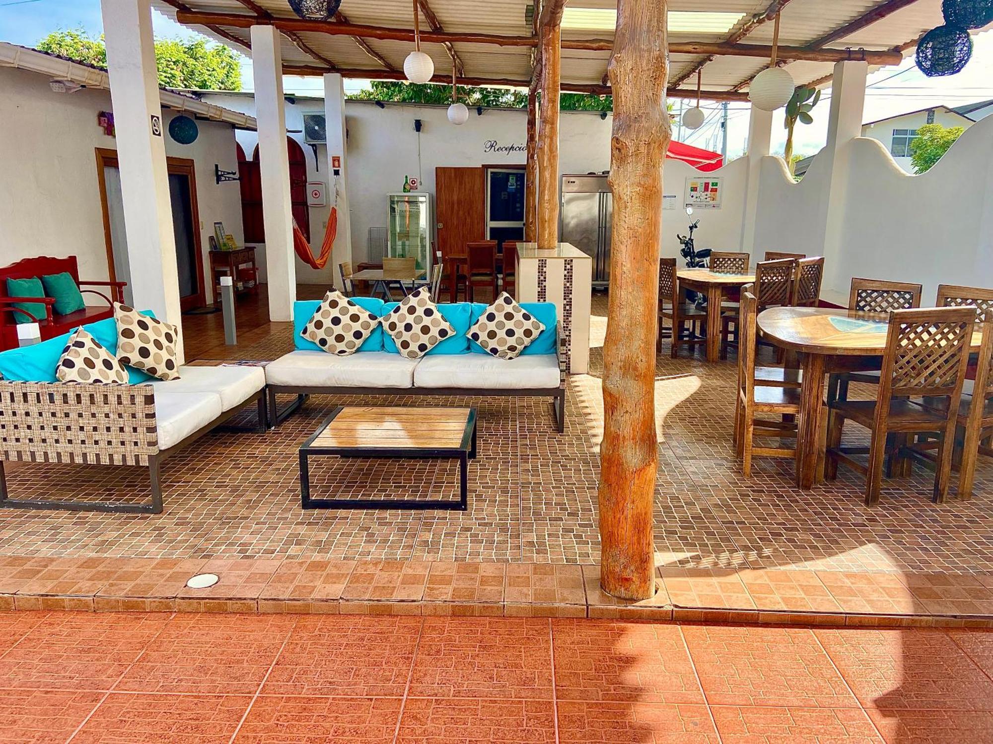 Hotel Zurisadai Puerto Ayora  Exterior foto