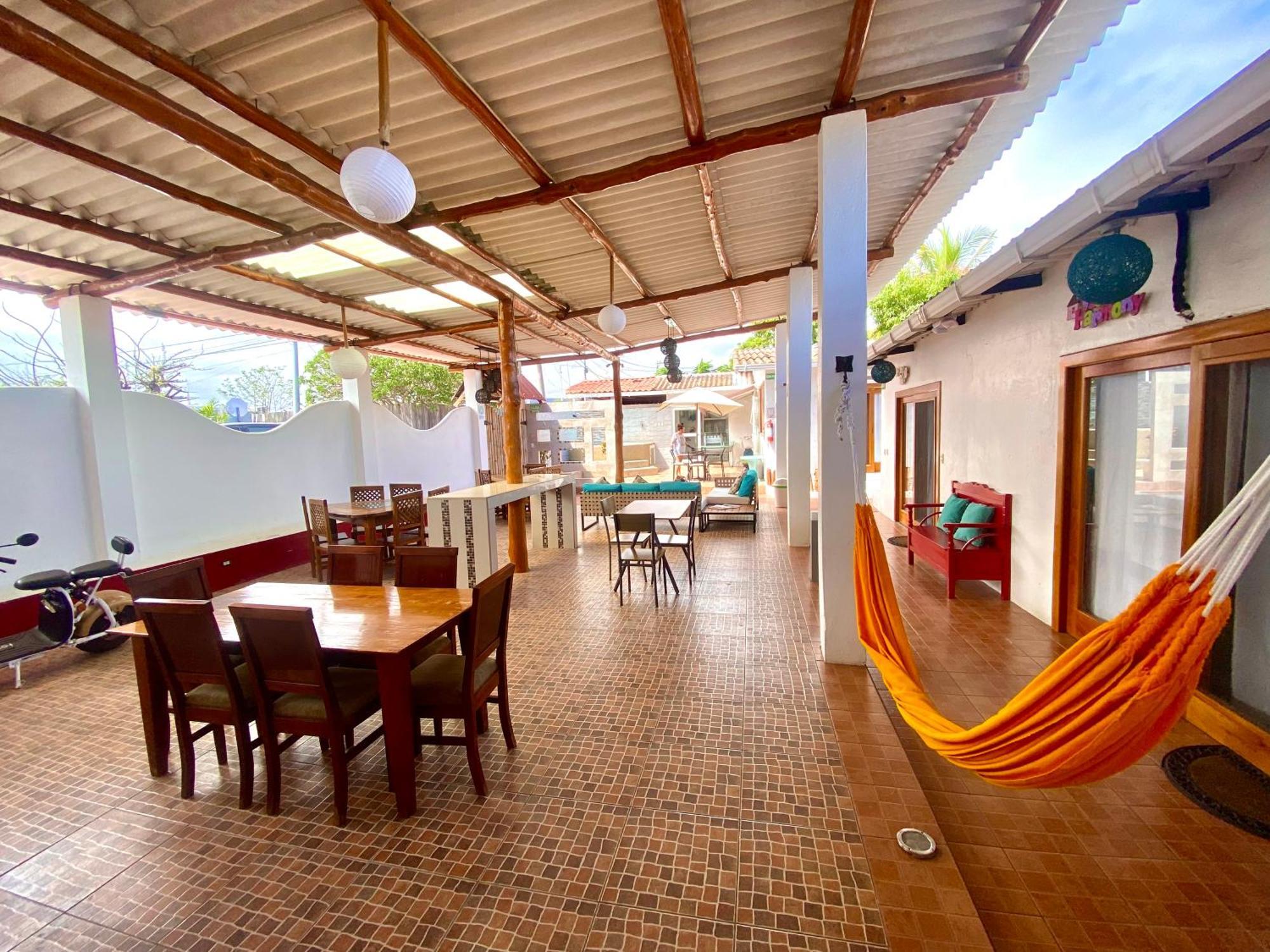 Hotel Zurisadai Puerto Ayora  Exterior foto