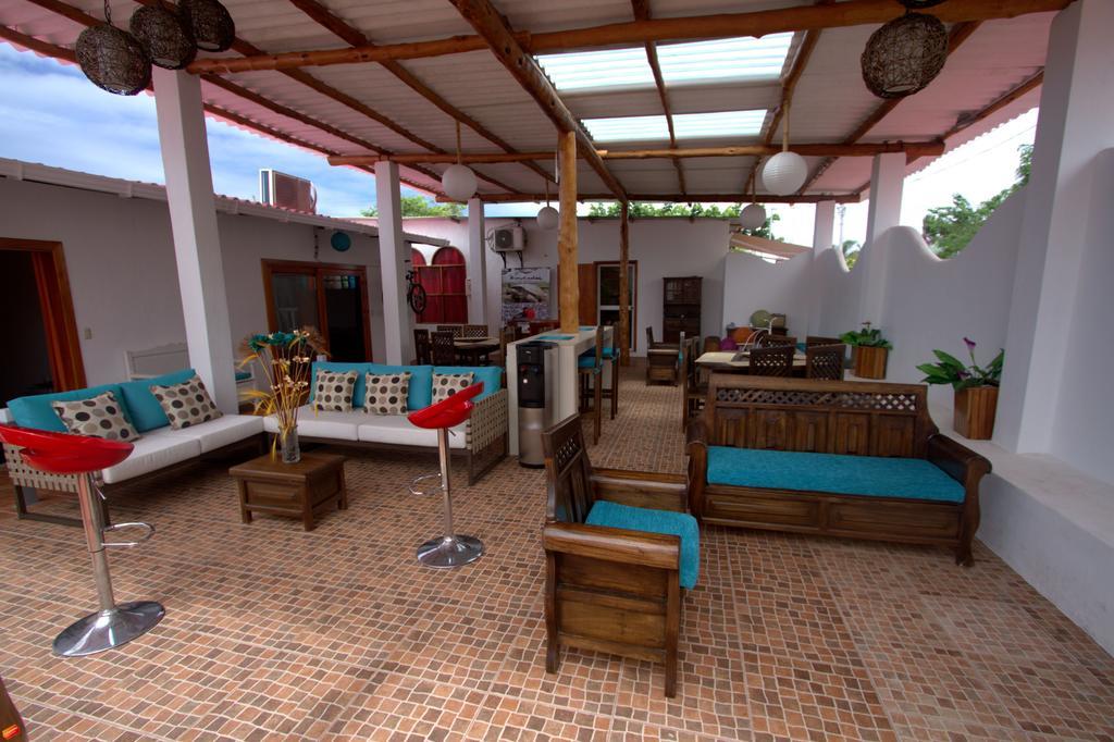 Hotel Zurisadai Puerto Ayora  Exterior foto