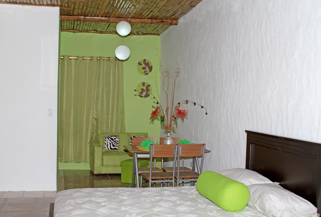 Hotel Zurisadai Puerto Ayora  Habitación foto